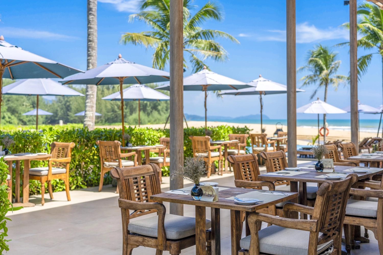 Beach Grill & Bar